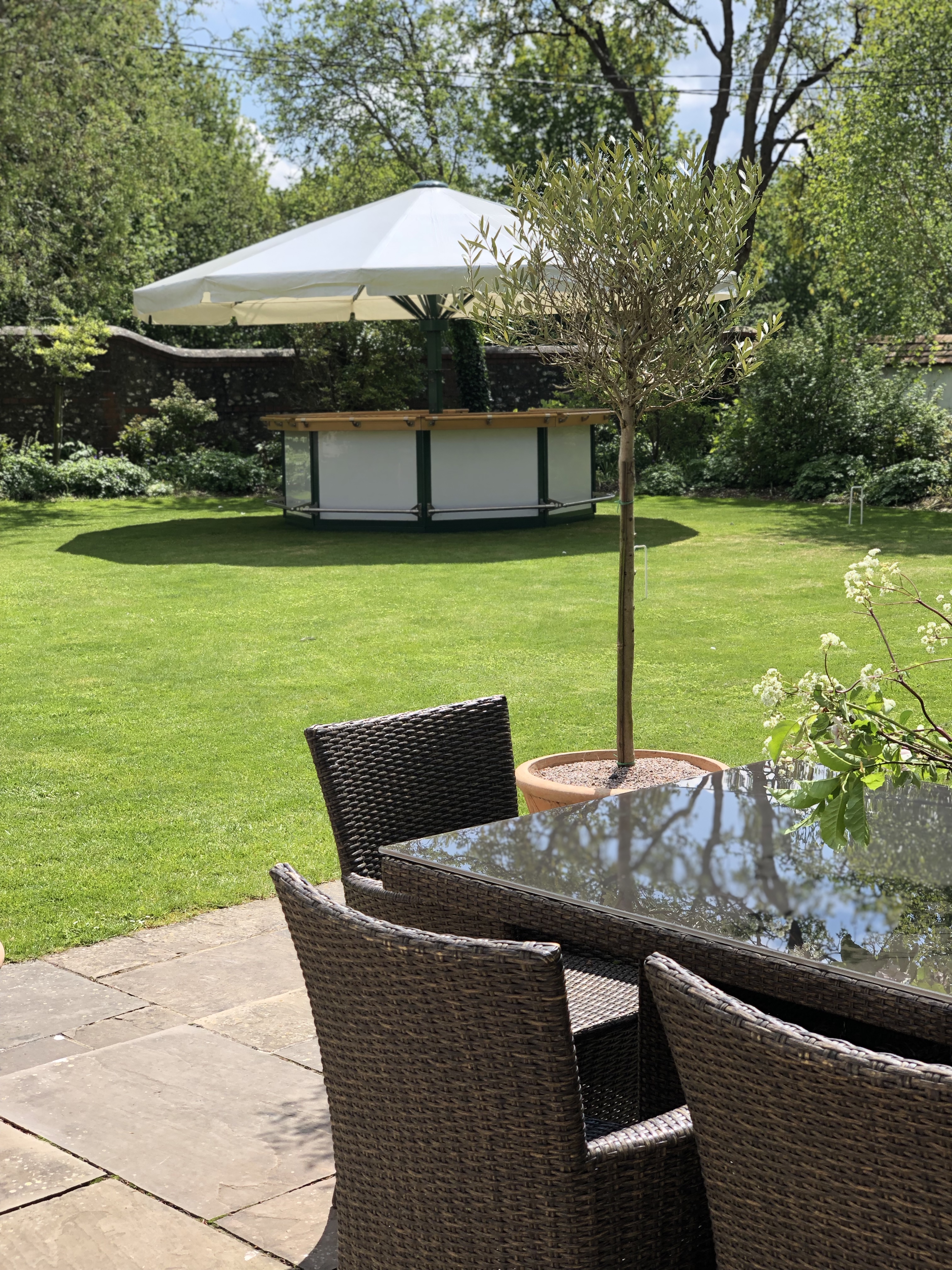 Indoor & Outdoor Umbrella Bars for Hire Magda